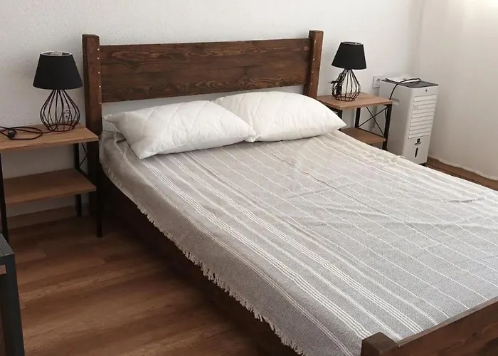 за гости пансионът на роуз вълшебната ми кръстница בית אירוח